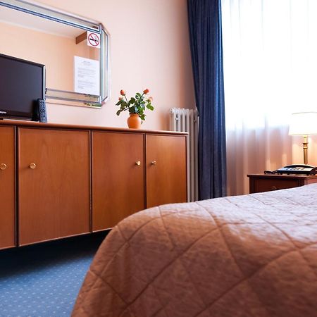 דיסלדורף Hotel Rubin מראה חיצוני תמונה